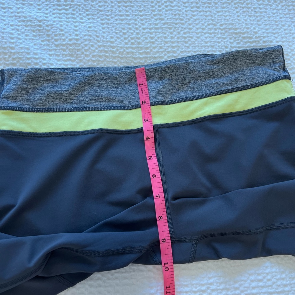 Lululemon Gray Run Inspire Crop ll Leggings - Picture 8 of 9